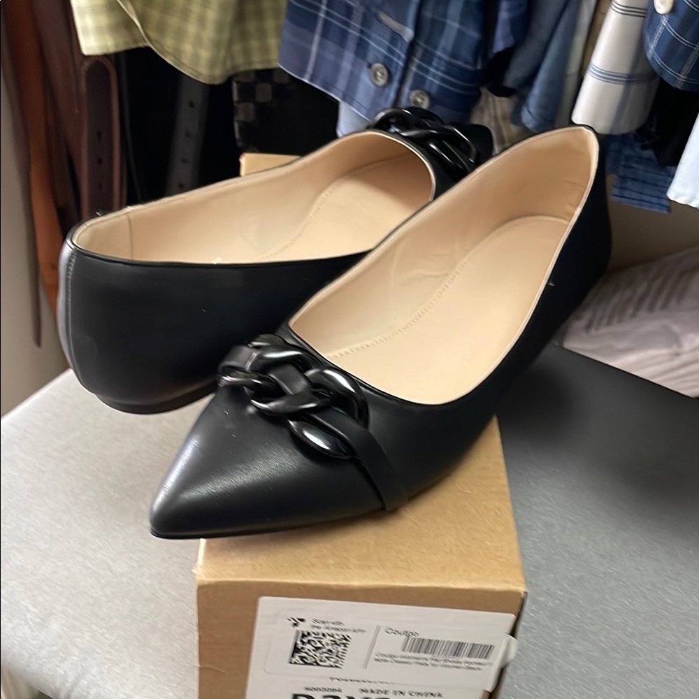 Coutgo Elegant Black Chain Detail Women's Flats size 10